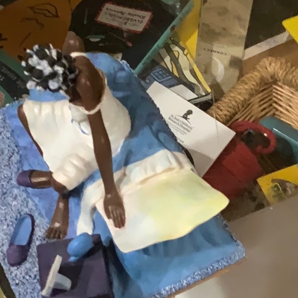 Annie Lee collectable~Blue Monday - Picture 2 of 4